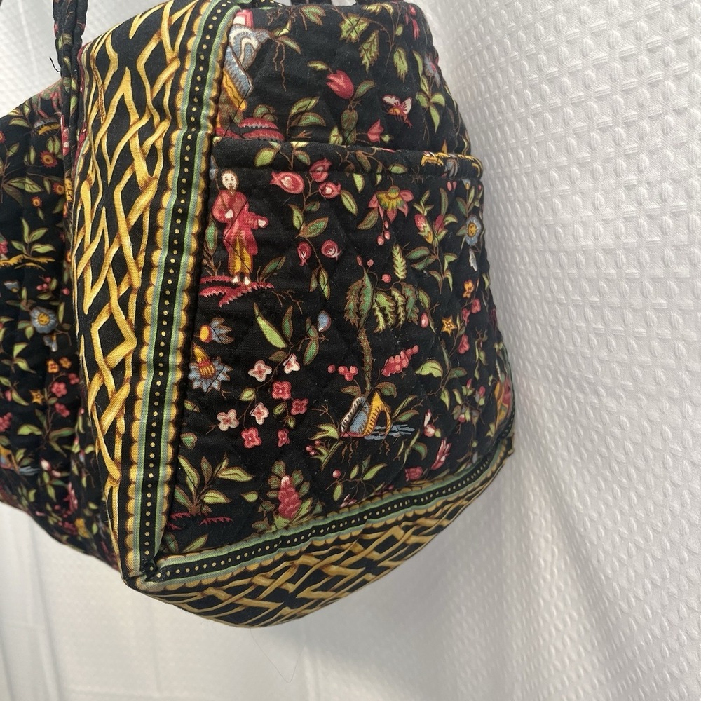 Vera Bradley Black Floral Ming Pattern Travel Bag Tote Quilted Overnight - Picture 3 of 8